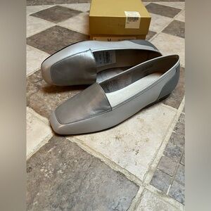 Enzo Angiolini Silver Two-Tone Leather Loafers 🆕 sz 7 Y2K office wear